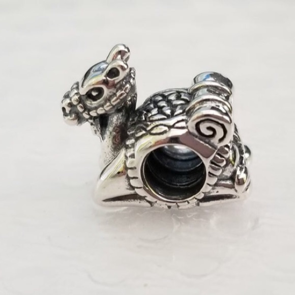 Camel charm - Picture 2 of 3